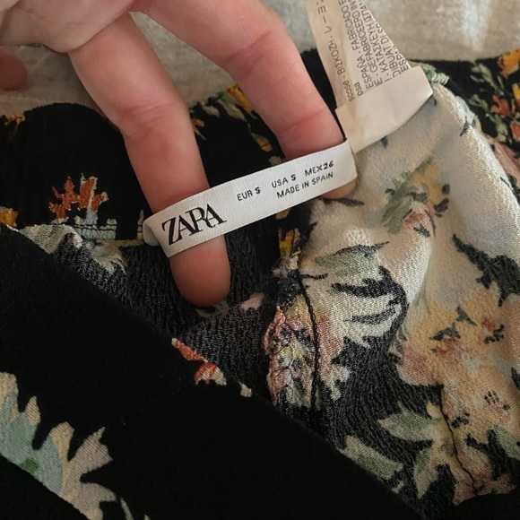 Zara floral pants - Picture 2 of 3